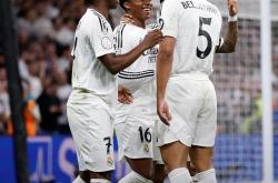 B体育地址-皇家马德里险胜，本泽马连进两球