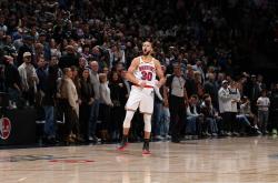 B体育网页版入口-勇士大胜公牛，战绩升至东部前三