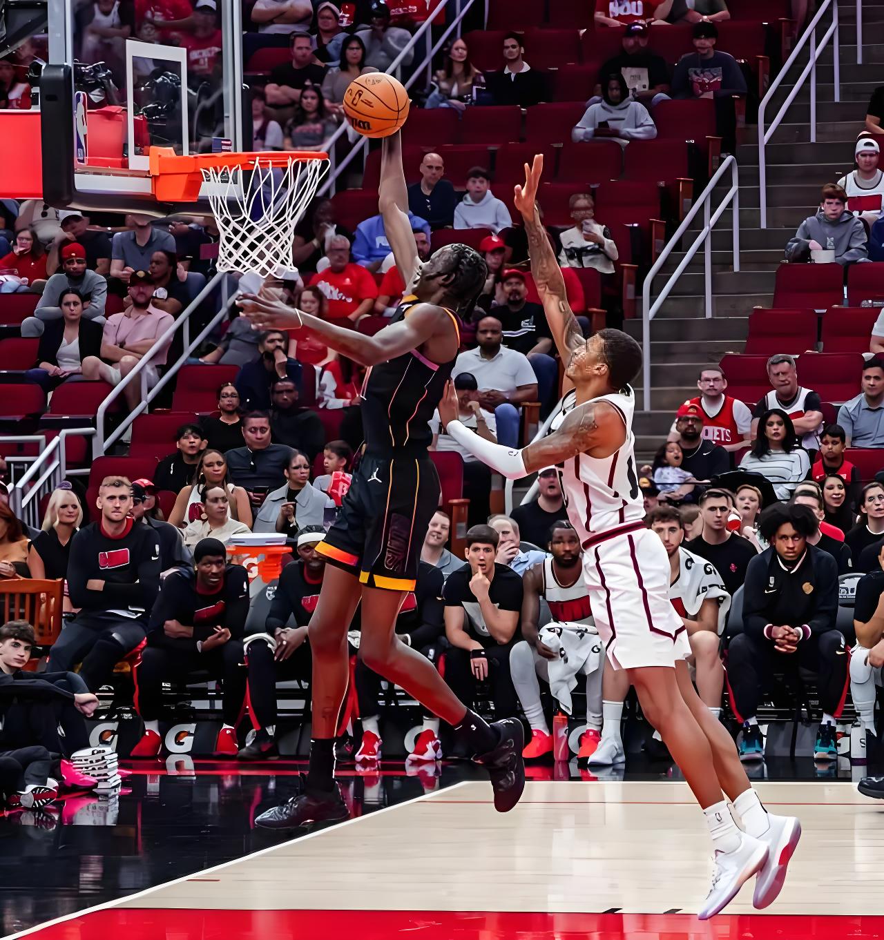 火箭主场不敌开拓者，遭遇两连败