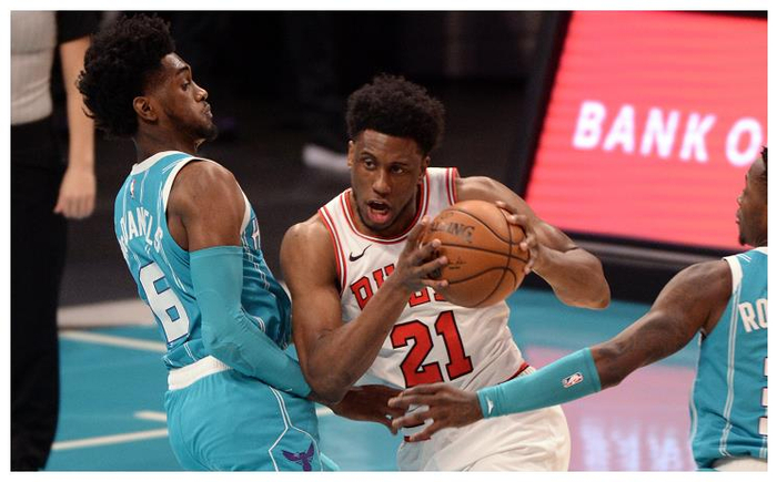 太阳横扫黄蜂，取得胜利