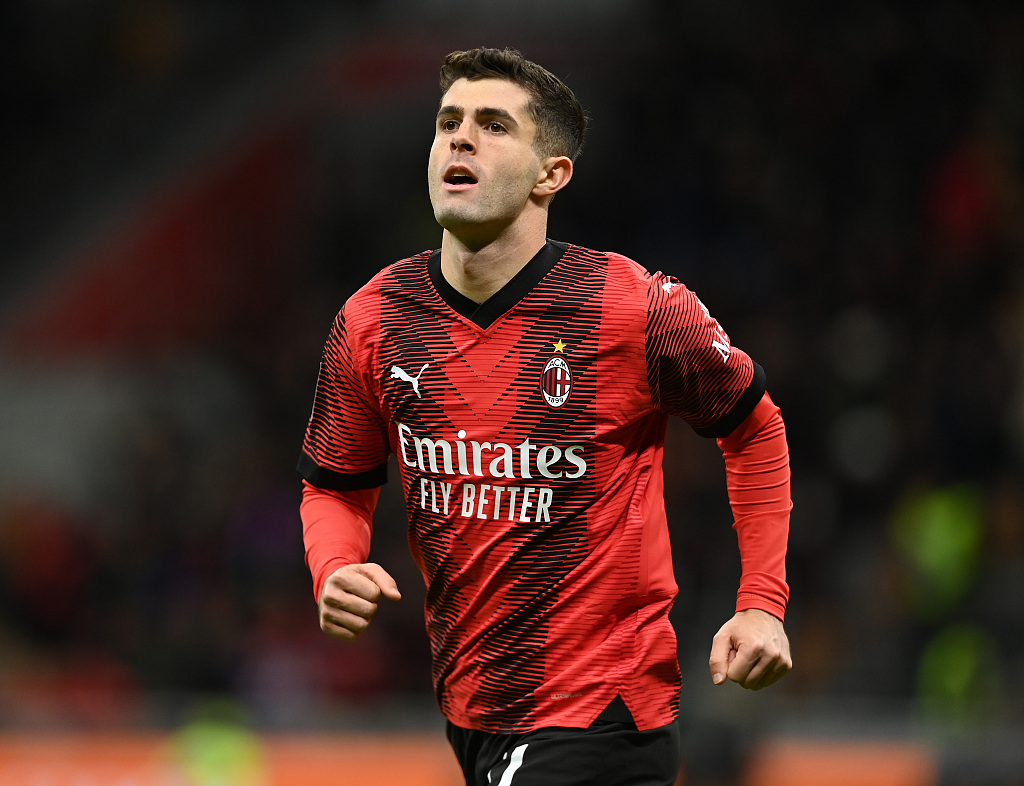 AC米兰主场战胜曼联,晋级欧罗巴联赛八强 AC米兰主场战胜曼联,晋级欧罗巴联赛八强